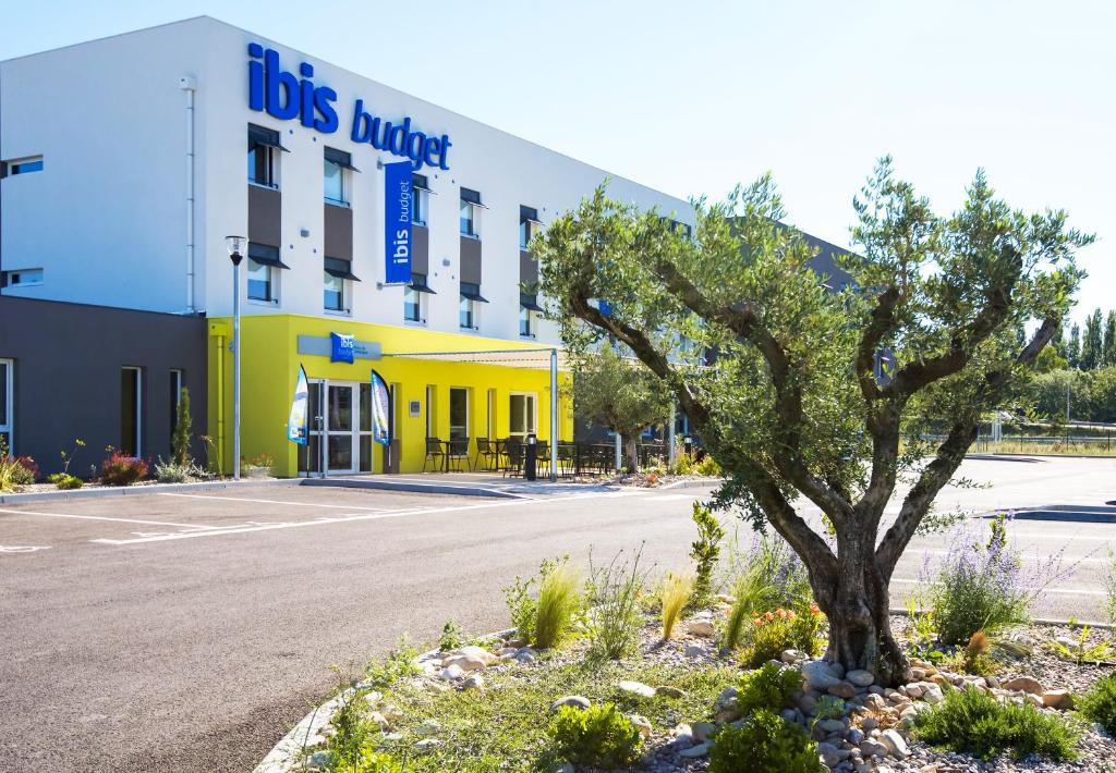 istres etap hotel chambre camargue ibis
